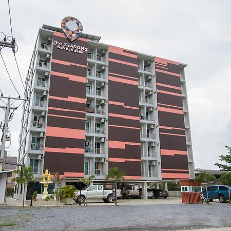 The Seasons Aparthotel Pathum Thani Exteriör bild