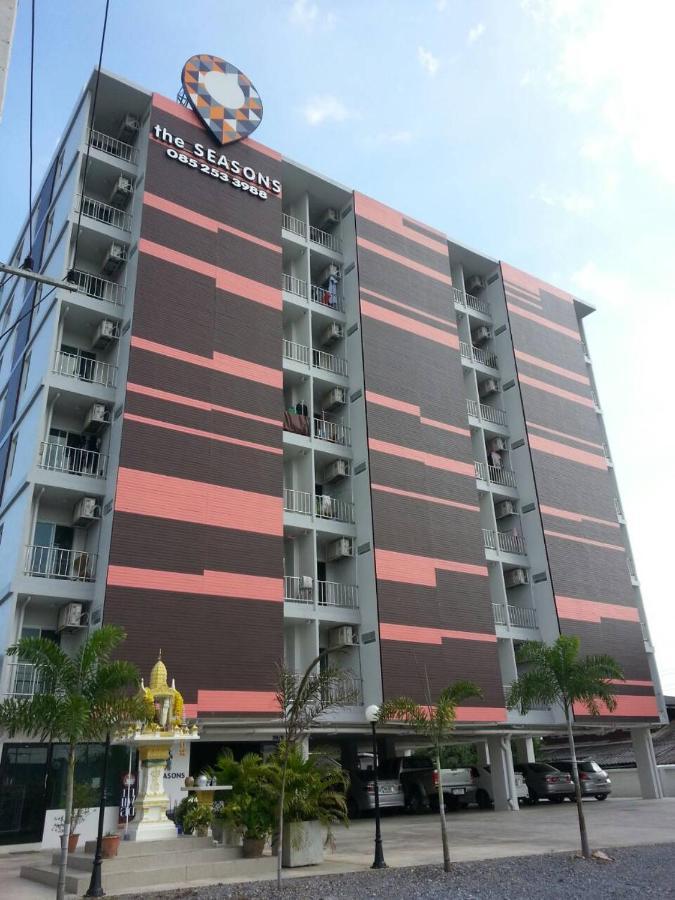 The Seasons Aparthotel Pathum Thani Exteriör bild